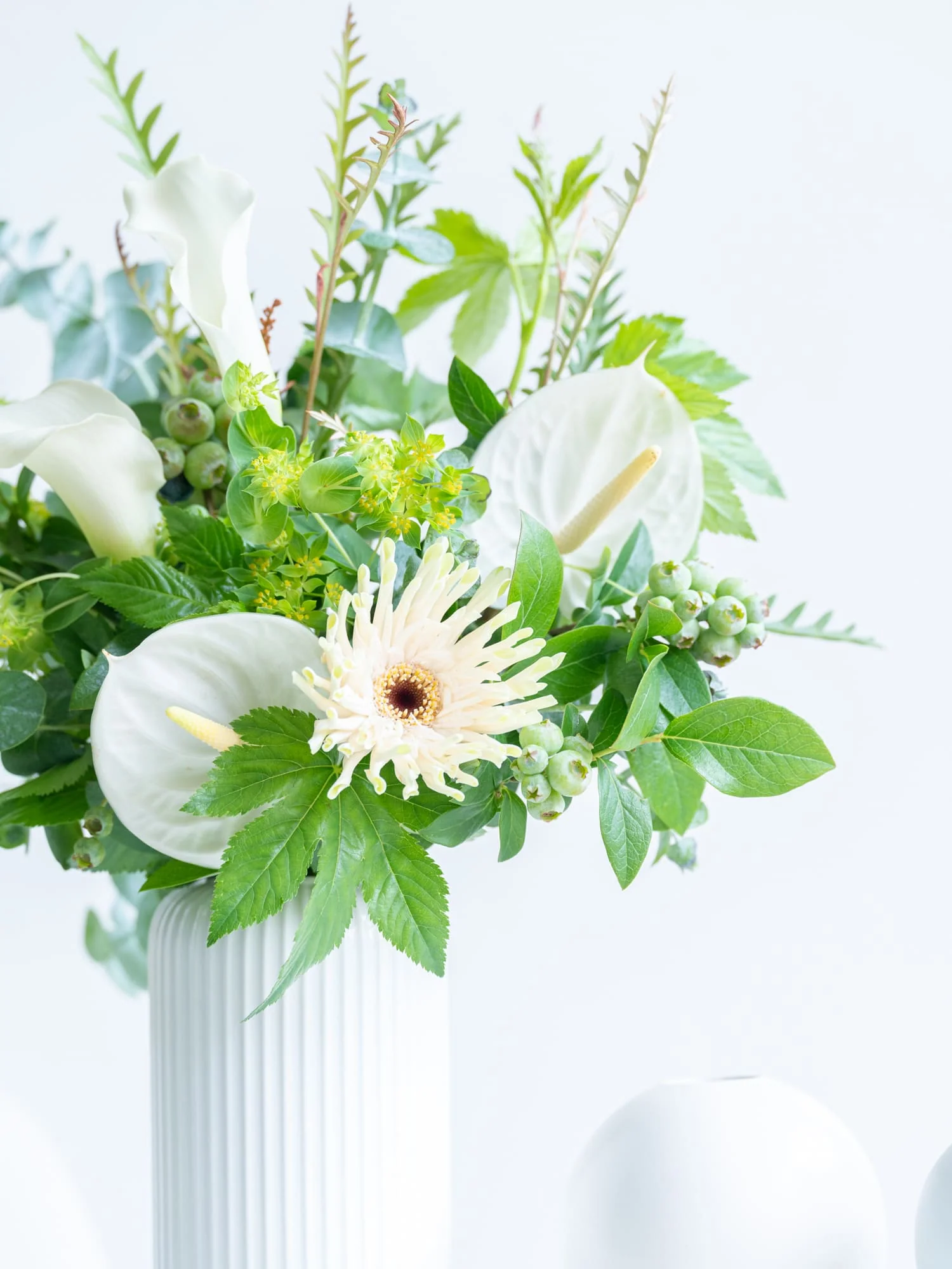 フローリストにおまかせ 季節の花束 M - グリーン&ホワイト - - Image 3